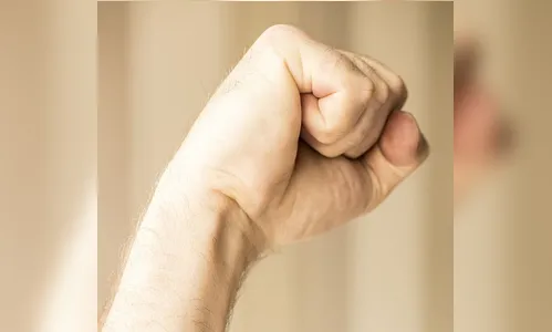 Marido chega bêbado em casa e agride esposa; PM é chamada