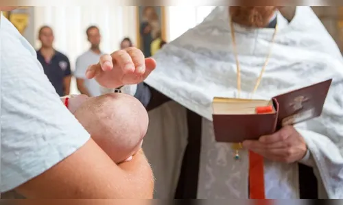 Mulher é impedida de ser madrinha por 