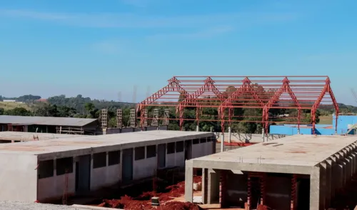 Obras da nova Escola Municipal José Domingos Scarpelini, no residencial Interlagos. 