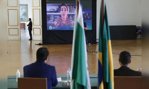 PR oferta curso gratuito de programação para 65 mil alunos