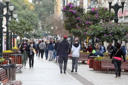 Pandemia de Covid-19 levou 171 dias para chegar aos 399 municípios