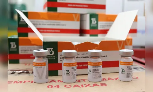 Paraná receberá mais 146,8 mil doses de vacinas contra Covid-19