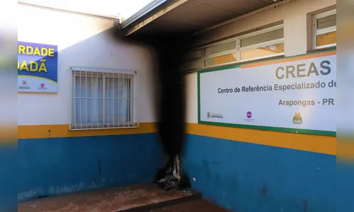 Parte da estrutura do CREAS de arapongas é vandalizada