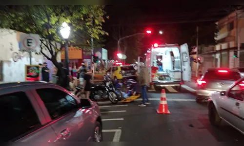 Pedestre é atropelado no centro de Apucarana; assista
