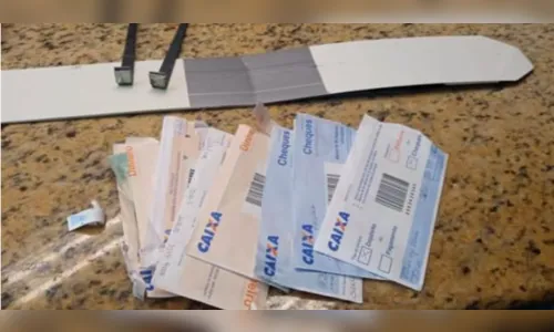 'Pescando' envelopes de depósito, casal é preso em flagrante