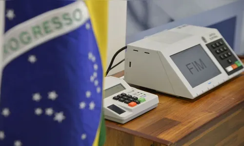 Pesquisa mostra empate técnico de Bolsonaro e Lula para 2022