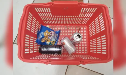 Polícia Militar prende mulher por furto em loja