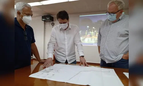 Prefeito abre licitação para iluminação da entrada da cidade