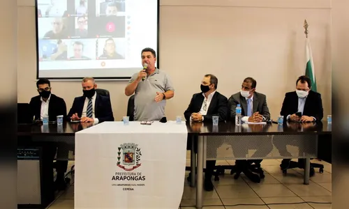 Prefeitos participam de reunião com empresa sobre vacinas
