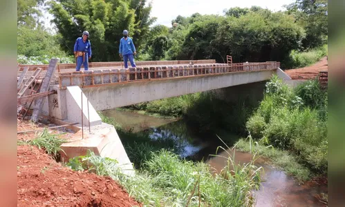 Prefeitura avança na construção de três pontes rurais