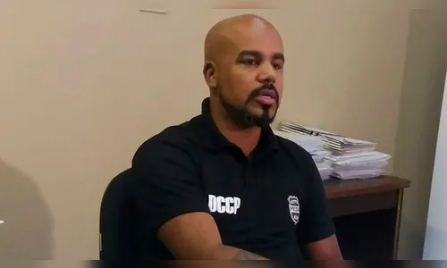 Presos por desacato ofendem homem sem saber que era delegado