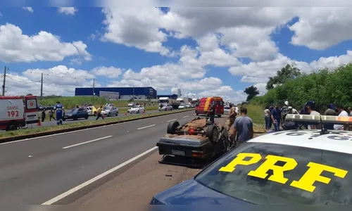 Quatro pessoas ficam gravemente feridas em acidente na BR-376