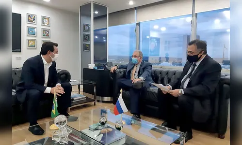 Ratinho Junior e Beto Preto pedem mais vacinas; veja