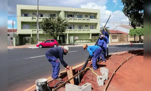 Rotatória do São José ganha sistema de iluminação