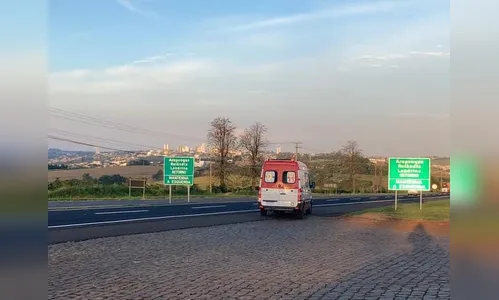 Samu atende queda de moto na BR-376 e jovem fica ferido