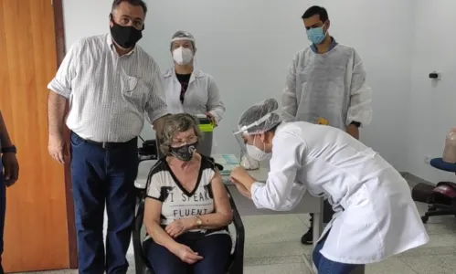 Secretário Beto Preto acompanha vacinação no vale; Assista: