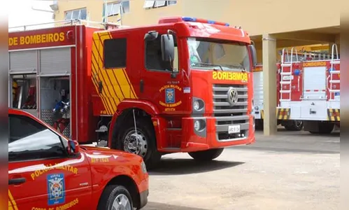 Susto: Bombeiros combatem incêndio em veículo