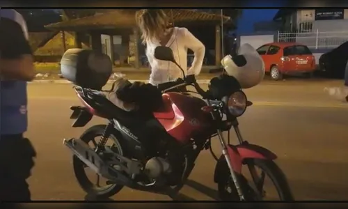 Técnica de enfermagem é presa com restos de vacina na bolsa