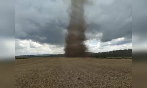 Tornado atinge área rural no interior do Paraná