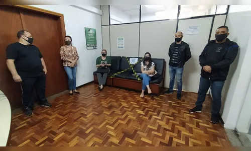 Trabalhadores do setor de eventos participam de reunião