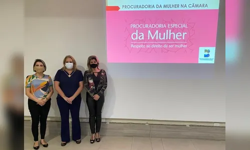 Vereadora participa de curso para implantar Procuradoria