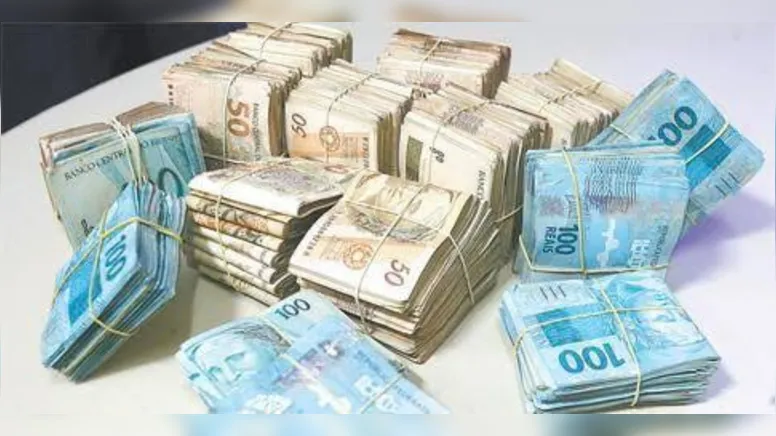 Imagem ilustrativa da notícia É MUITO DINHEIRO: AUMENTO FUNCIONÁRIOS