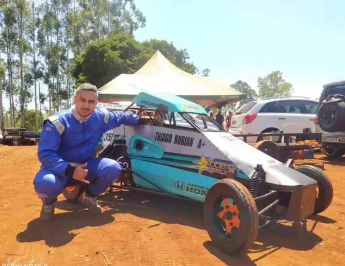 Apucaranenses vencem Copa Maringá de Kart Cross