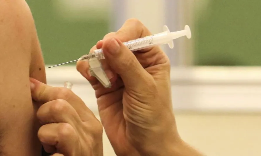 Arapongas amplia vacinação para pessoas com 45 anos