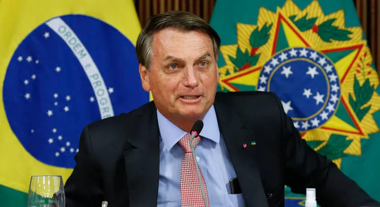 Bolsonaro confirma Copa América sem público no Brasil