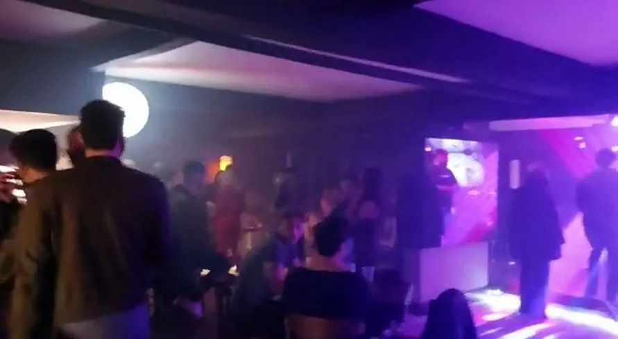 Festa clandestina em subsolo de prédio é encerrada pela PM