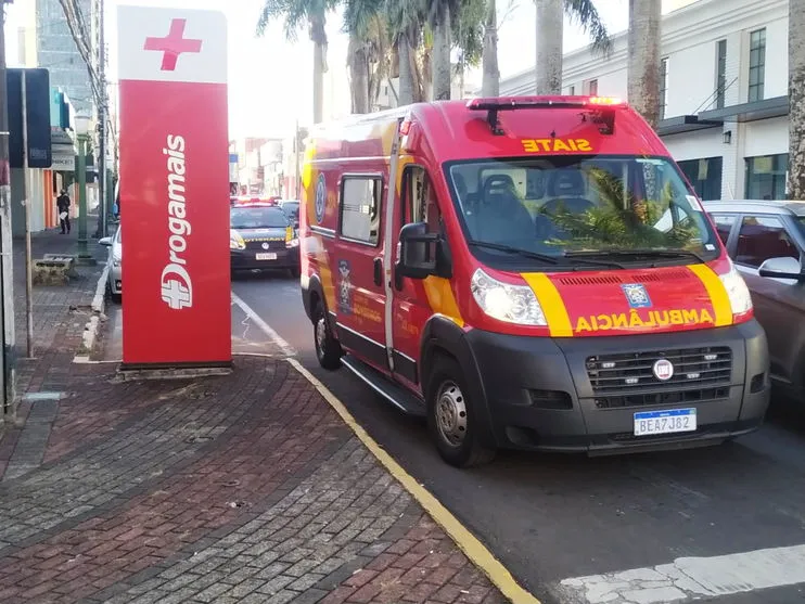 Mulher fica ferida em acidente no centro de Apucarana