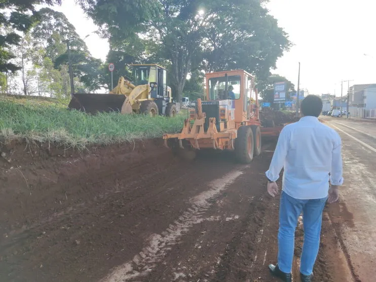 O prefeito Júnior da Femac, vistoriou os trabalhos nesta sexta-feira.