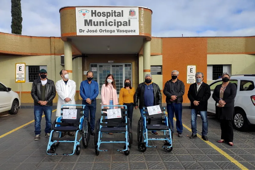 Projeto “Mobilidade para todos” entrega 12 cadeiras de rodas