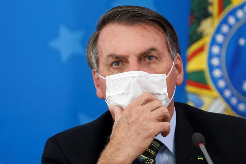 'Quem decide é governador e prefeito', diz Bolsonaro