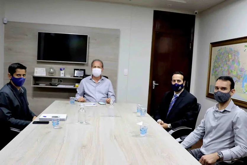 Reunião aconteceu na sexta-feira no gabinete do prefeito Carlos Gil 