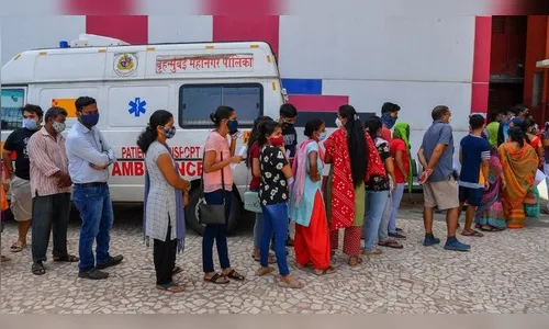 4.077 pessoas recebem água do mar ao invés de vacinas