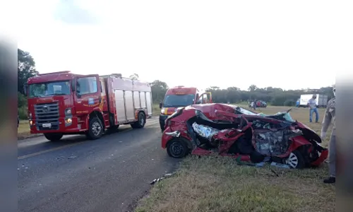 Acidente na PR-487 mata uma pessoa e deixa outra ferida