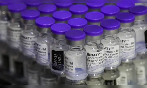 Adolescentes poderão receber vacina da Pfizer no Reino Unido