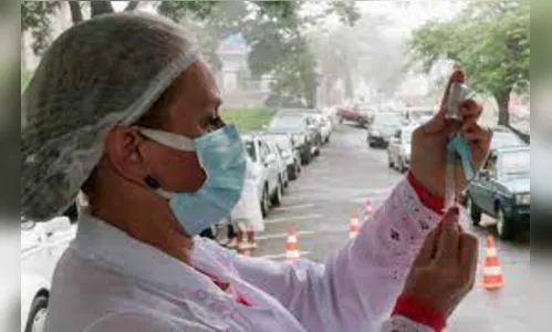 Apucarana vacina pessoas de 52 anos nesta segunda-feira