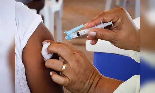 Arapongas antecipa vacinação de 56 anos e abre para 55 anos