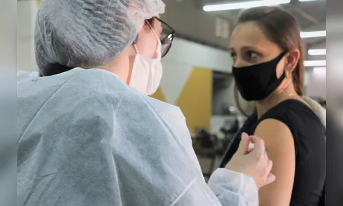 Arapongas vacina contra Covid população em geral com 38 anos