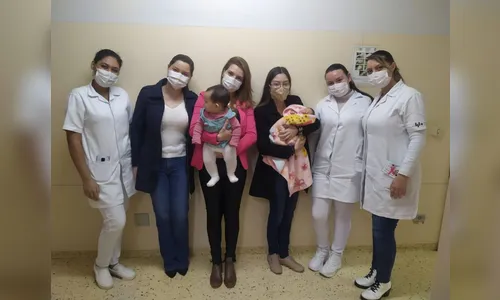 Bebê e doadora de leite se encontram no Providência