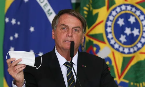Bolsonaro: Queiroga está estudando para abolir máscara