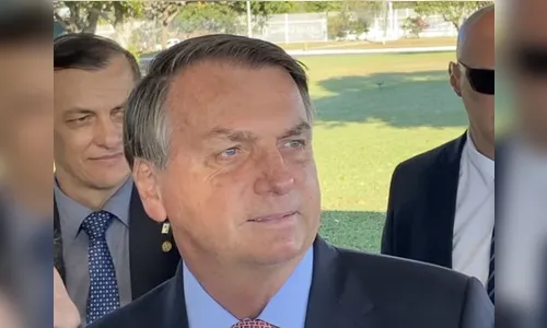 Bolsonaro: “Quem não está contente comigo, tem Lula em 22”