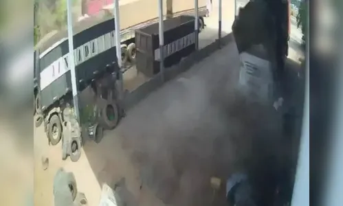 Compressor de ar explode e destrói borracharia; veja