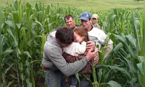 Criança de 1 ano é encontrada em milharal após 17h de buscas