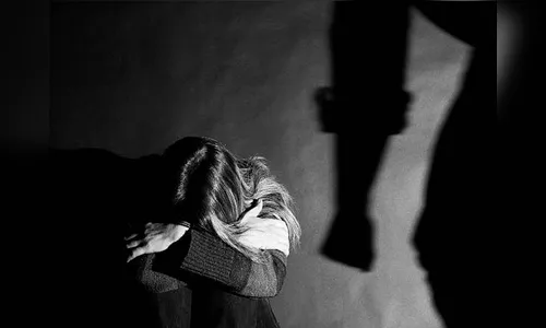 Criança é torturada e abusada sexualmente pelo próprio pai