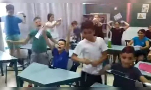 Alunos festejam ao poderem tirar máscara em escola; Vídeo