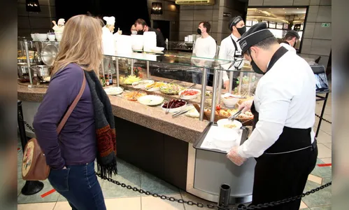 Decreto amplia em uma hora funcionamento de bares e outros