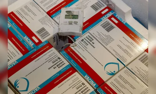 Doses da AstraZeneca chegam ao Paraná nesta quarta